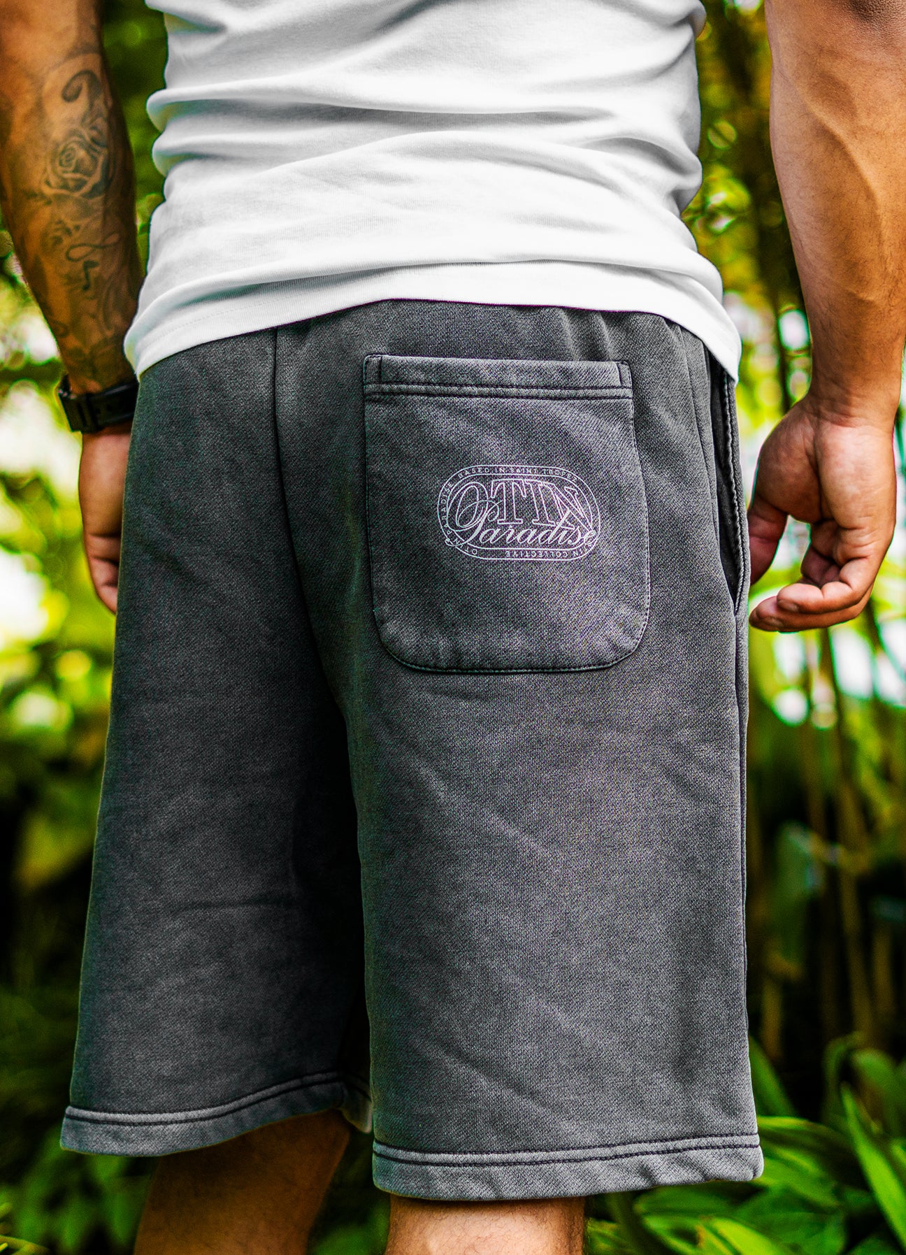 Paradise 2.0 Short